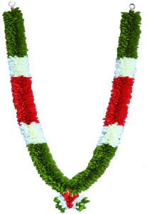 Green White Red Plastic Beads Garland