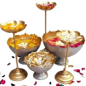 Golden Antique Lotus Shape Metal Urli