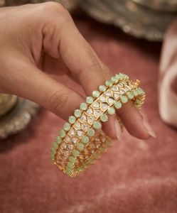 Mint Green Stone Openable Bracelet