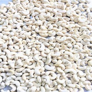W400 Whole Cashew
