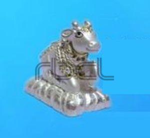 999 Silver Nandi Statue