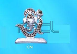 999 Silver Om Statue