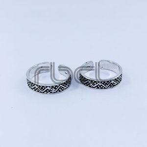 Oxidized Dots Toe Ring