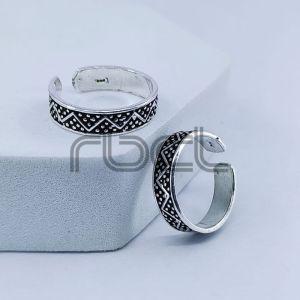 Oxidized Dots Toe Ring