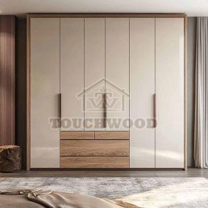 Hinged Door Wooden Wardrobe