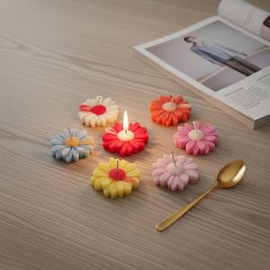 Decorative Daisy Flower Candle