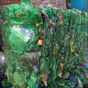 Green PET Plastic Bottle Waste Scrap