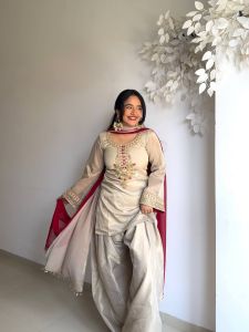 Heavy Embroidered Organza Farshi Suit Set