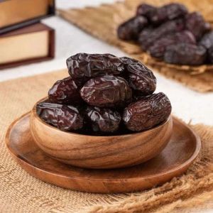 Brown Omani Dry Dates