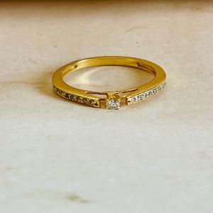 Ladies 1Kt Gold Natural Diamond Pave Engagement Ring