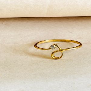 Ladies Endless Curve 1Kt Gold Natural Diamond Designer Ring