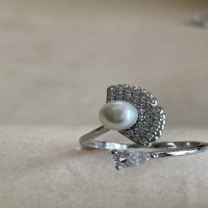 Pearl Fanfare Hallmarked 925 Sterling Silver Zirconia Ring
