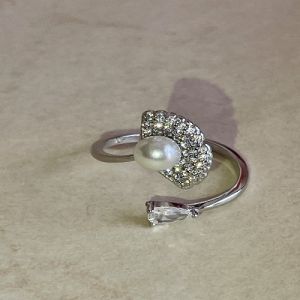 Pearl Fanfare Hallmarked 925 Sterling Silver Zirconia Ring