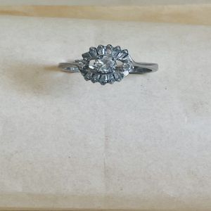 The Vintage Glow 925 Sterling Silver Zirconia Diamond Ring