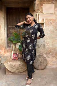 Black Ladies Printed Kurti Pant Set