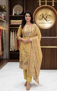 Floral Safari Ethnic Printed Kurta Pant Set