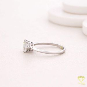 925 Sterling Silver Moissanite Diamond Women Classic Solitaire Ring