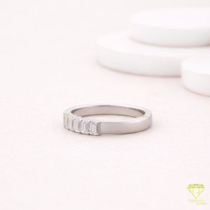 925 Sterling Silver Emerald Cut Moissanite Diamond Elegant Anniversary Band Ring