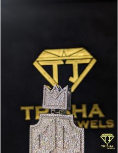 Hip Hop VVS Moissanite Diamonds 925 Sterling Silver Crown Shield Pendant