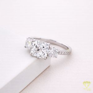 925 Sterling Silver Moissanite Diamond Engagement Ring