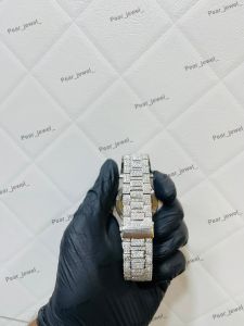 Frosted Dial VVS Moissanite Prestige Wrist Watch