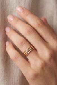 Three Round Diamond Ring