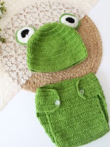 Handmade Crochet Baby Frog Hat &AMP; Diaper Cover Set