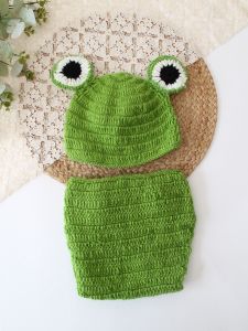 Handmade Crochet Baby Frog Hat &AMP; Diaper Cover Set