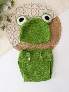 Handmade Crochet Baby Frog Hat &AMP; Diaper Cover Set