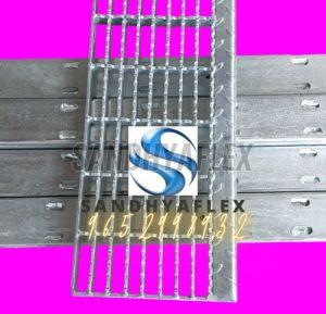 SS Grating through Channel