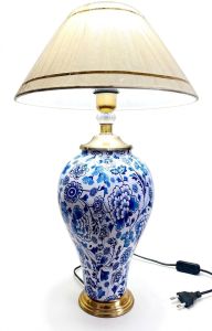 Blue Floral Pattern Ceramic Table Lamp