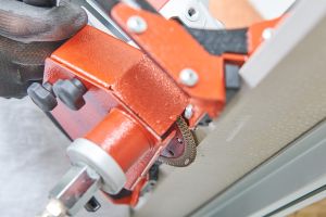 45 Degree.angle Cutting Device