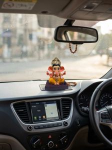 Bal Ganesh Statue