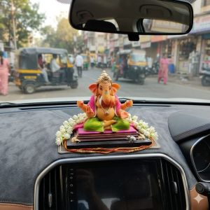 Dagdusheth Ganesh Statue