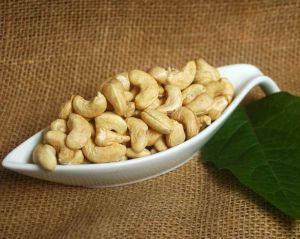 W350 Whole Cashew Nut