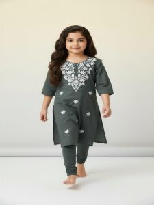 Girl Cotton Blend Green Chikankari Kurti