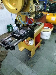 Automatic Feeder Machine