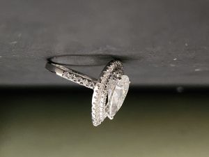 Elegant Pear Cut Engagement Diamond Ring