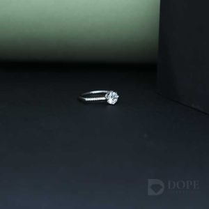 Sparking Solitaire Round Diamond Ring