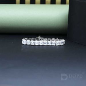 Women\'s Radiant Cut Loose Diamond Bracelet