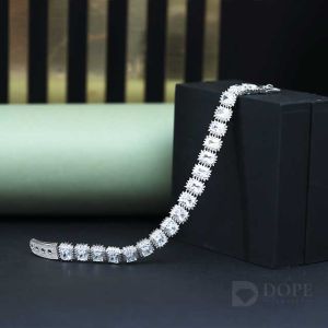 Women\'s Radiant Cut Loose Diamond Bracelet