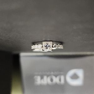 Princess Cut Engagement Diamond Ring