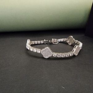 Unique Round Cut Flower Design Diamond Bracelet