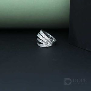 Classic Round Cut Criss Cross Diamond Ring