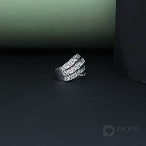 Classic Round Cut Criss Cross Diamond Ring