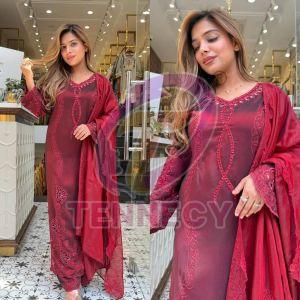 Designer Pakistani Salwar Suit Set