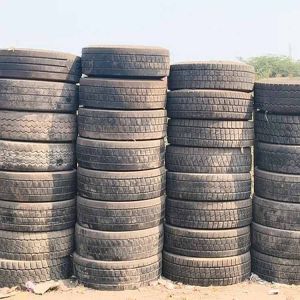 Used Tubeless Tyre