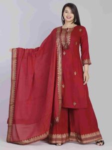 Ladies Plain Maroon Rayon Kurta Sharara Set With Dupatta