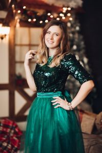Ladies Sequin Party Wear Gown