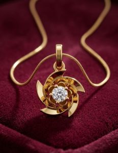 Ladies Diamond Pendant Set